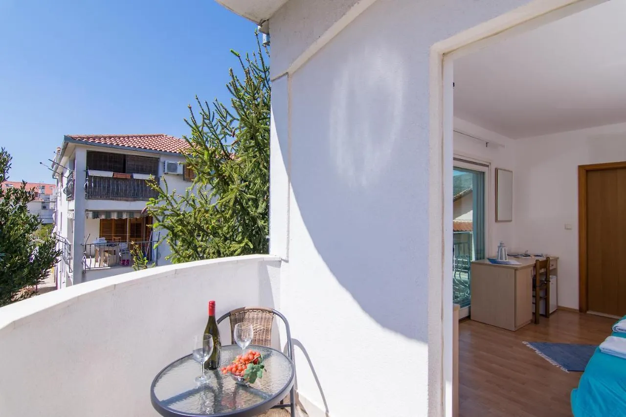 Villa Jadran 2 Trogir Guest house