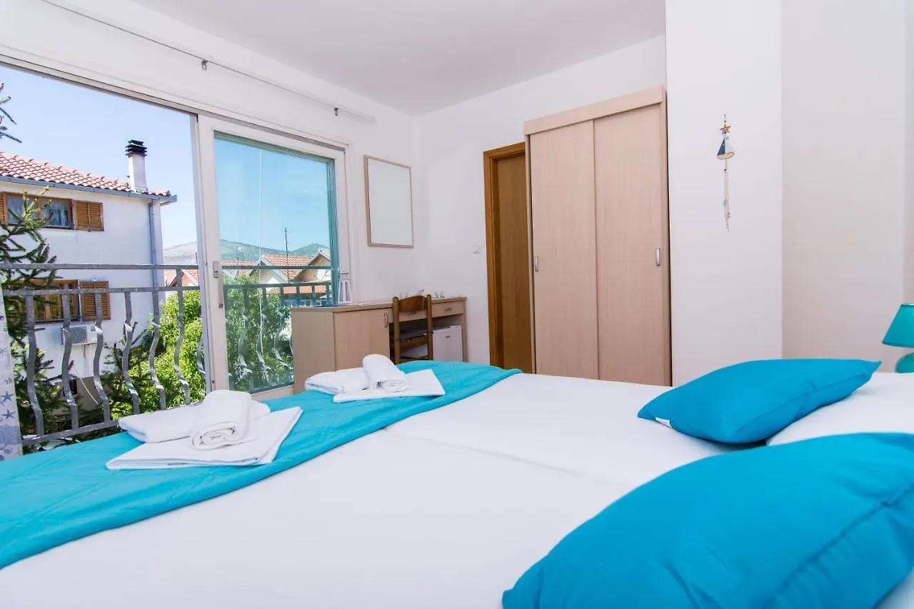 Villa Jadran 2 Trogir 0*,  Croatia