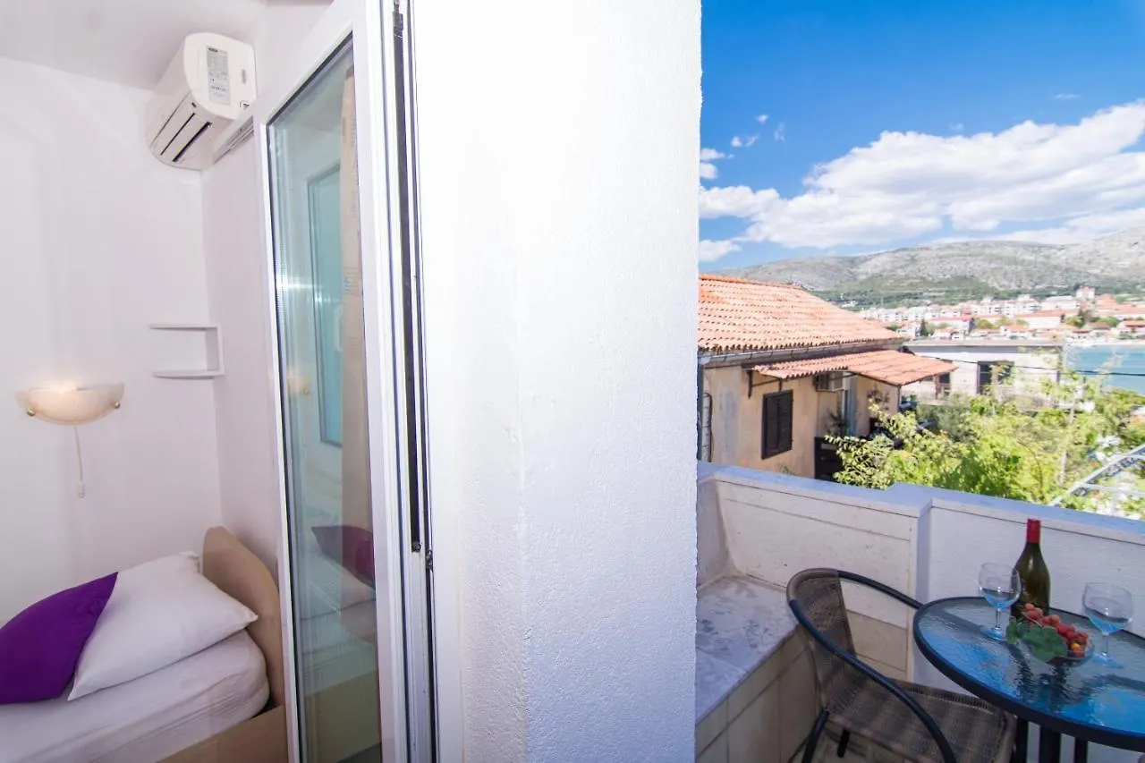 Villa Jadran 2 Trogir 0*,  Croatia