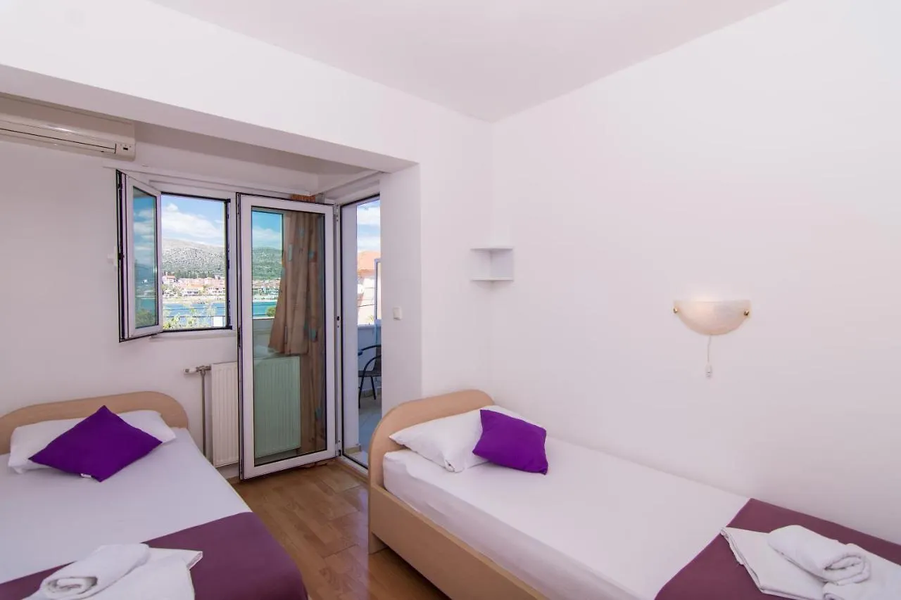 Guest house Villa Jadran 2 Trogir Croatia