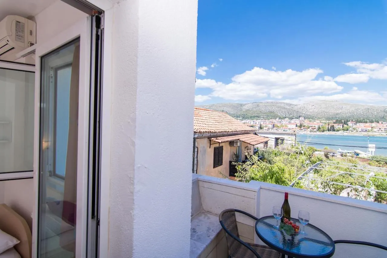 Villa Jadran 2 Trogir Guest house