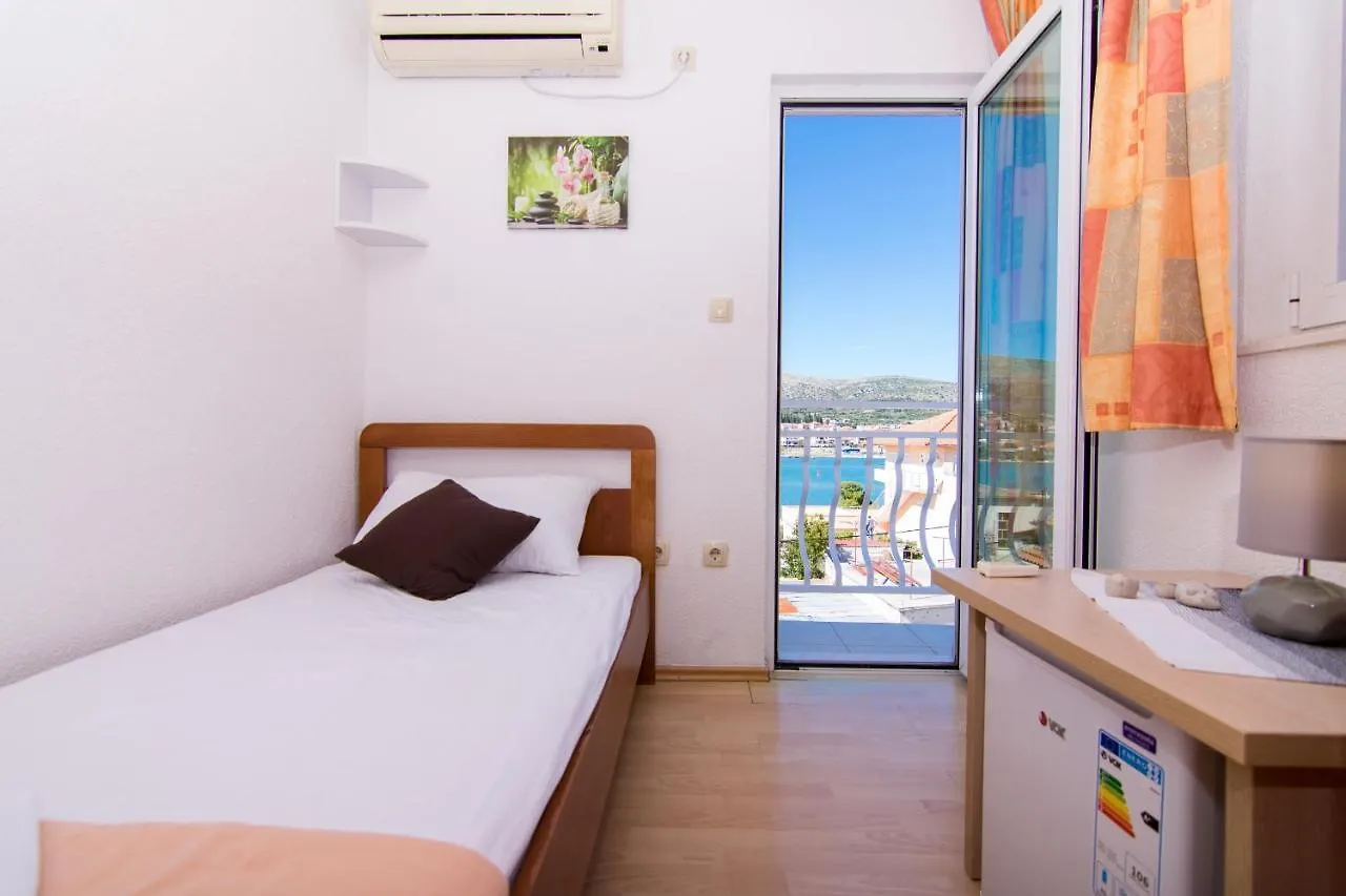 Villa Jadran 2 Trogir Guest house